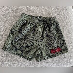 Kill Crew Green Snake Skin Print Unisex Muay Thai Shorts, Sz Medium